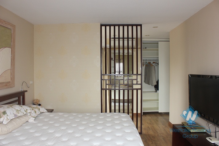 High quality apartment with 2 bedroom for rent in Tay Ho, Ha Noi